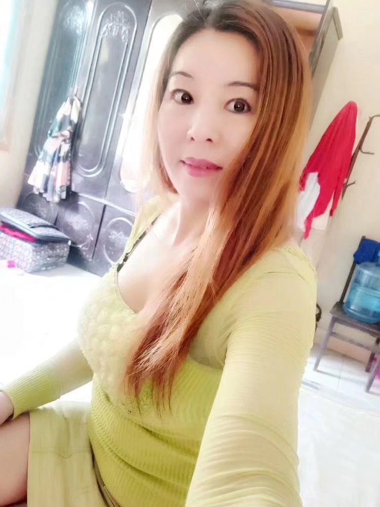 中华小区东北少妇爽歪歪